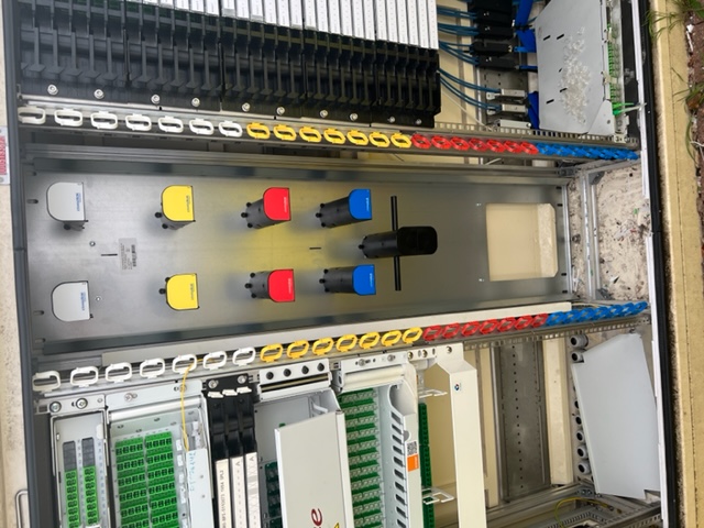 PM de rue câblé multi-opérateurs